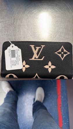 Louie Vuitton wallet