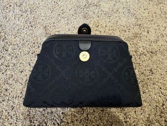 Small crossbody bag