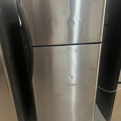 Frigidaire 30” Refrigerator 