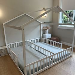 Double Twin Bed Frame for Kids, Twin House Bed for 2, Wood  Floor Bed Frame with Fence Railings, Two Shared Beds for Boys Girls Teens, White