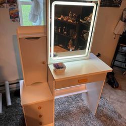 Vanity Mirror And Dressing Table 