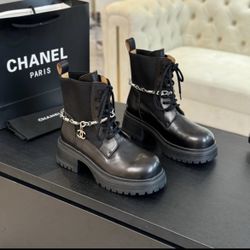 Women’s Ch🎀nel boots 