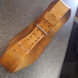 VINTAGE. ALTUS  WEIGTH LIFTERS   BELT.  LARGE SIZE. 34. TO.  42. SEE PICS