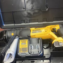 DEWALT 20-Volt MAX Cordless Reciprocating Saw with (1) 20-Volt Battery 5.0Ah & Charger