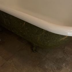ANTIQUE STEEL CLAW FOOT DEEP SOAKER TUB