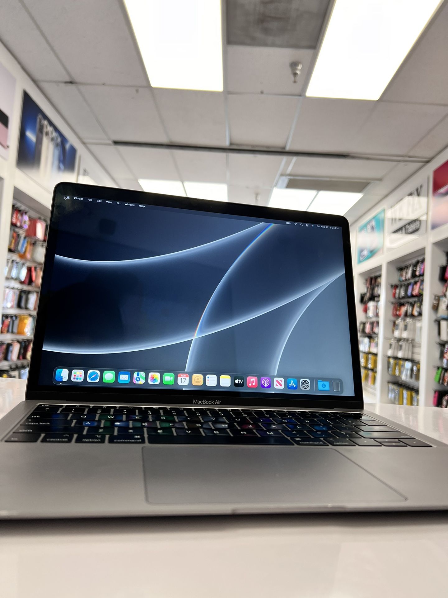 Mac Book Air 2018 256GB 8G MacBook Air 2018 8GB Ram 256GB STORAGE