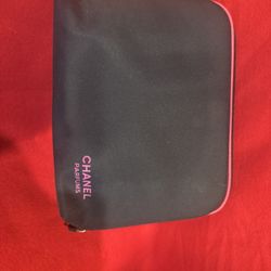 Makeup bag 