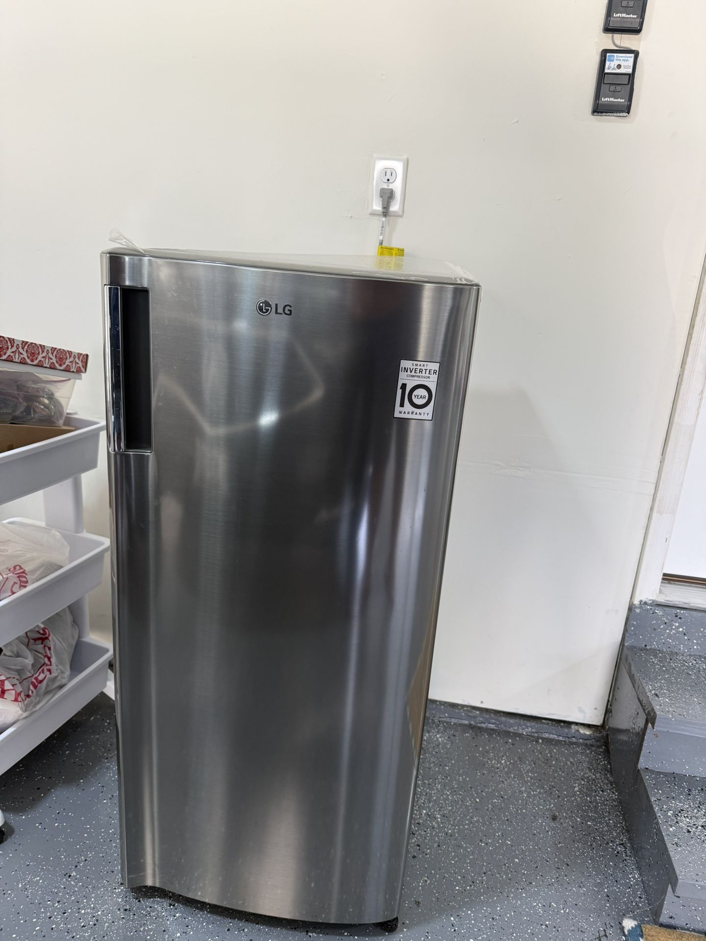 LG mini Fridge For Sale