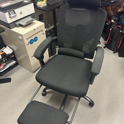 Black Reclining Office Chair With Footrest