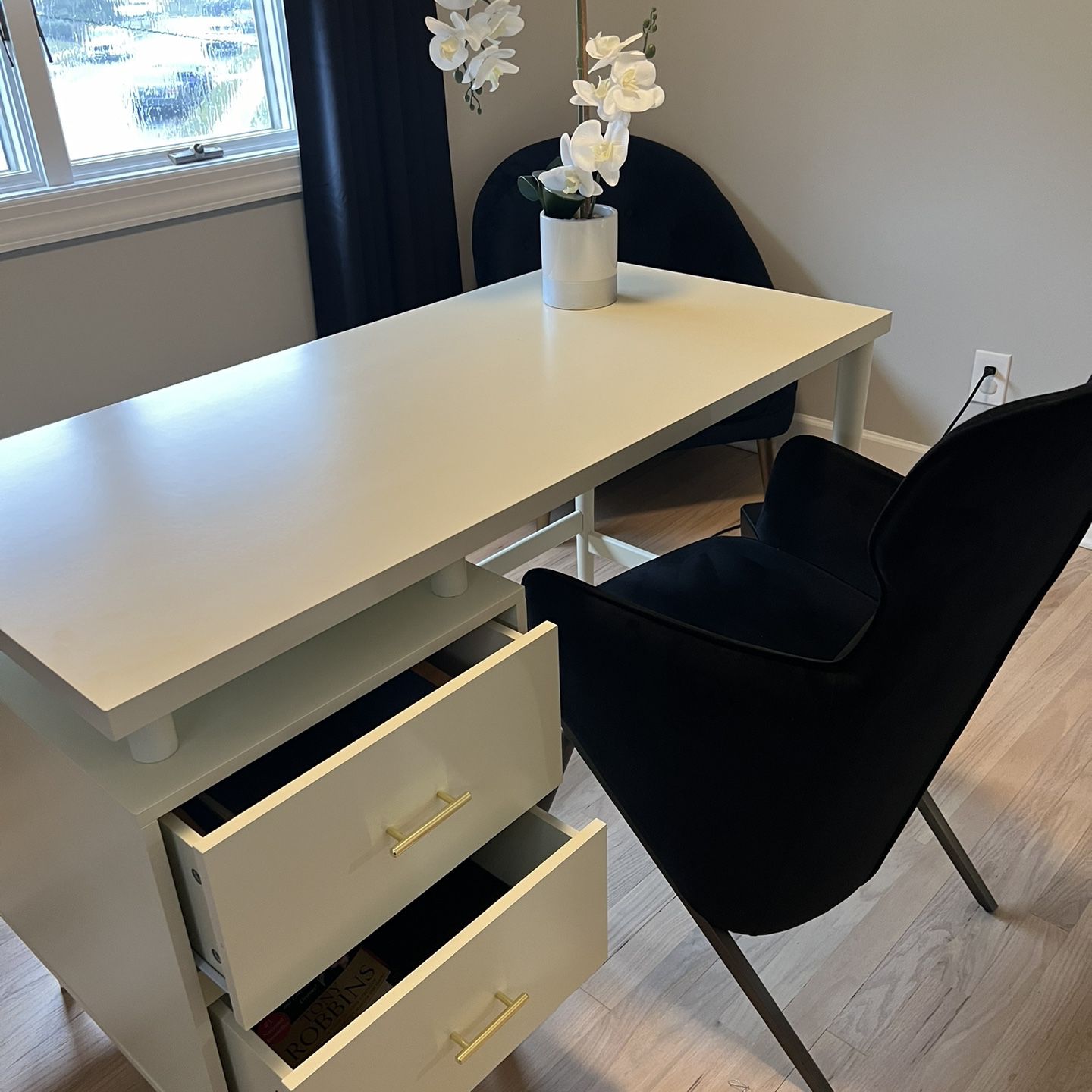 NEW DESK FOR SALE - MOVING