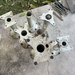 Boat seat posts with seat bracket attachment