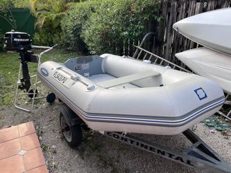 9Ft Inflatable Boat with Trailer and 4HP Mercury 4 Strokes Motor And Accessories