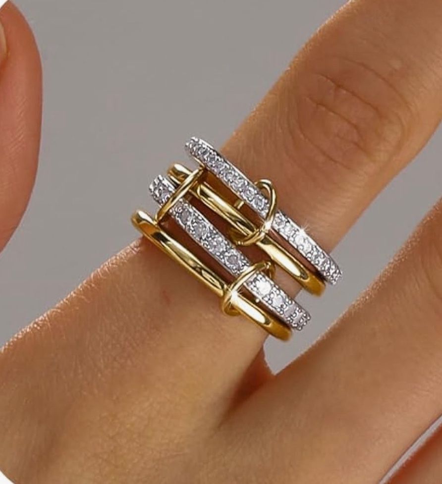 New with gift box rings size 7