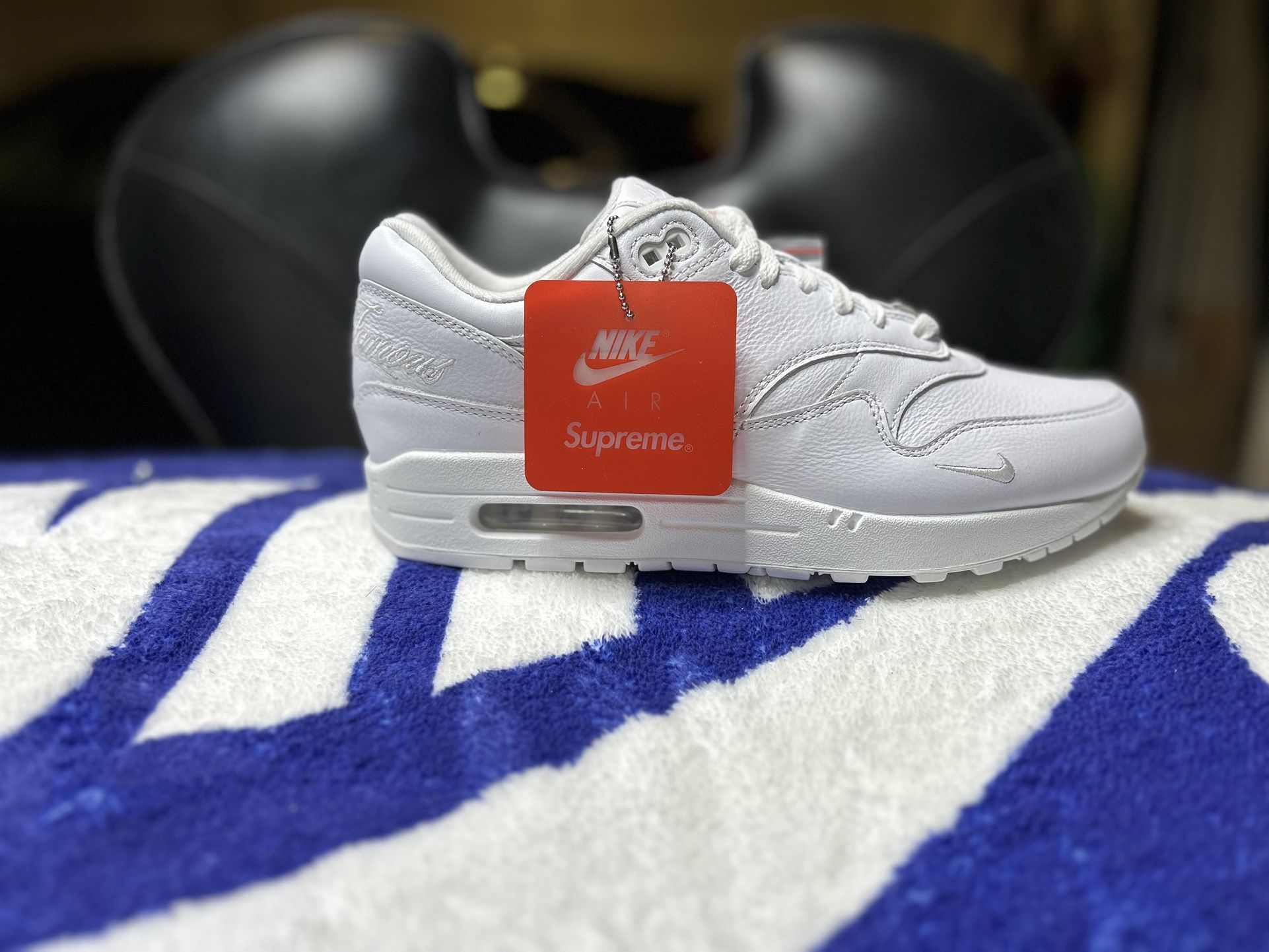 Nike Air Max 1 X Supreme “triple White”