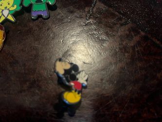 Mickey Mouse magnetic kissing pin links with magnetic Minnie Mouse