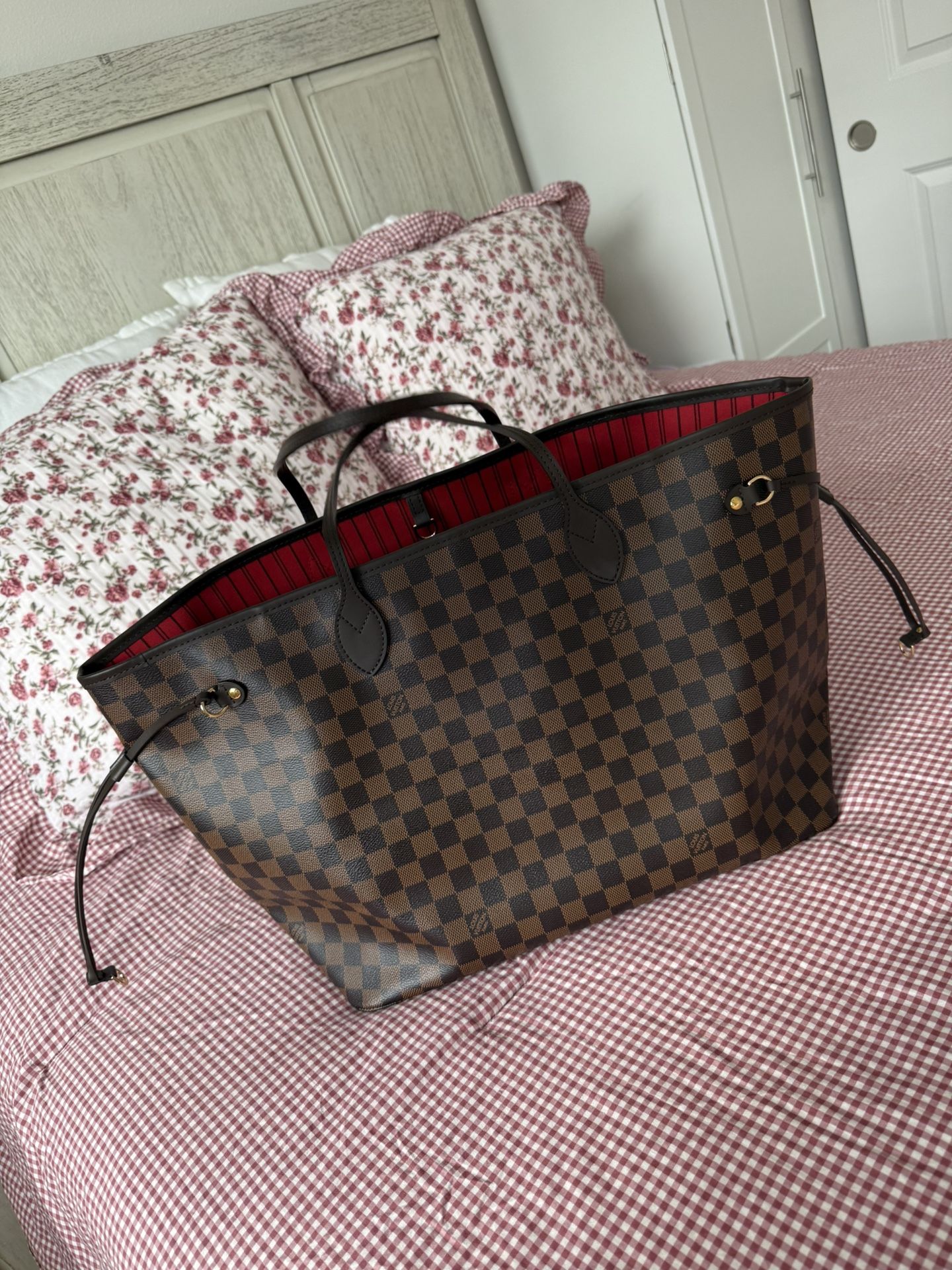Louis Vuitton Neverfull MM – Damier Ebene Canvas