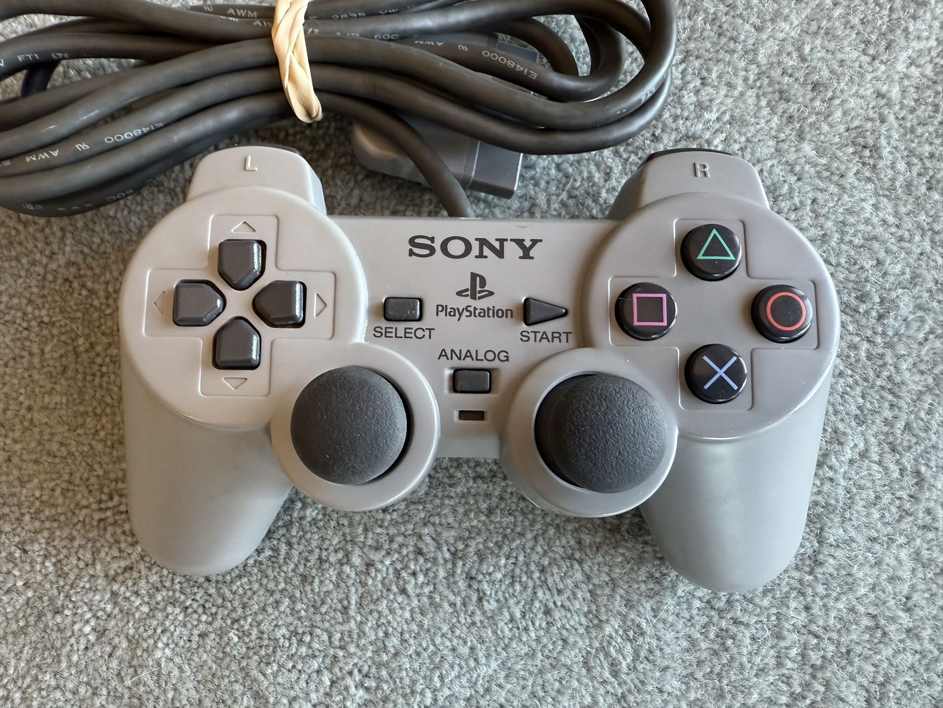 ***NO TRADES!!!*** gray DualShock 1 controller ***NO TRADES!!!***