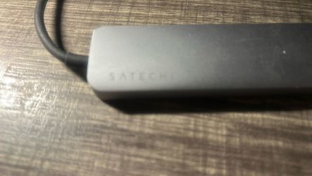 Laptop Docking Bay . 6 ports