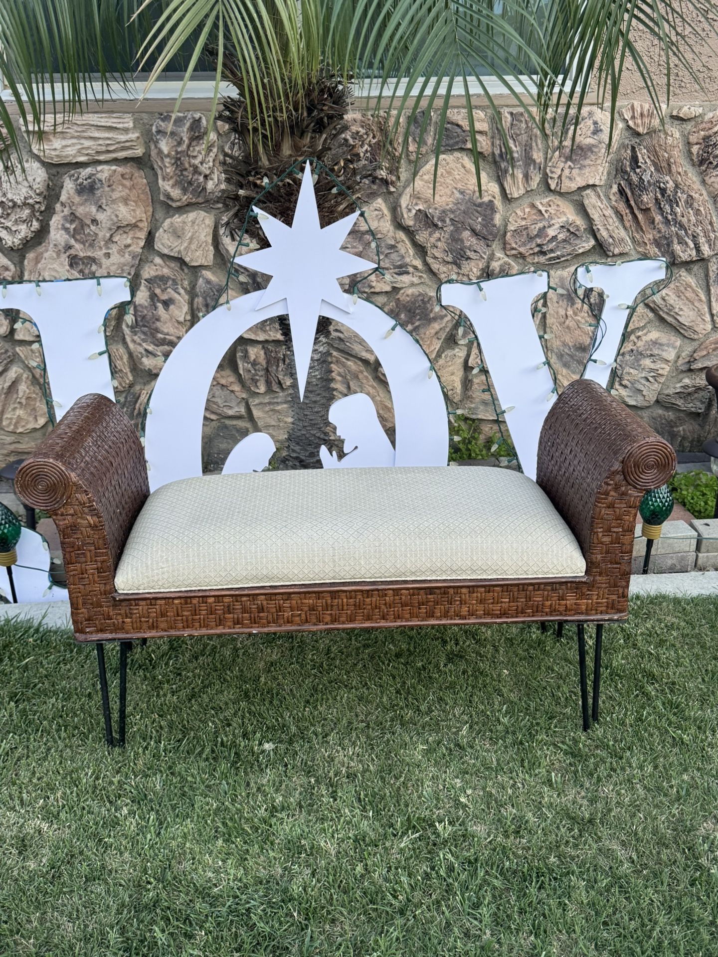 Indoor/Outdoor Cushion Bench