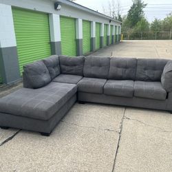 Grey Sectional (Free Delivery Local Cities)🚚