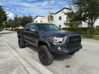 2017 TOYOTA TACOMA SR5 PERFECT 4WD