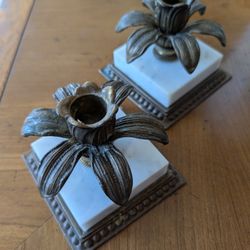 SET OF TWO ANTIQUE HOLLYWOOD REGENCY BRASS AND MARBLE CANDLE HOLDERS