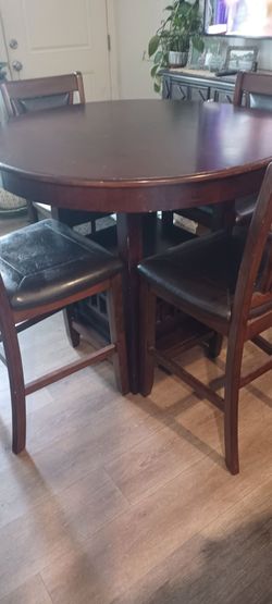 Solid wood dinner table