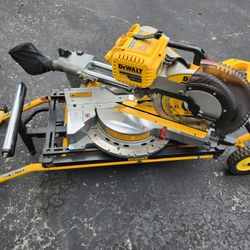 DEWALT Flexvolt 120 Volt Max Cordless Mitre Saw