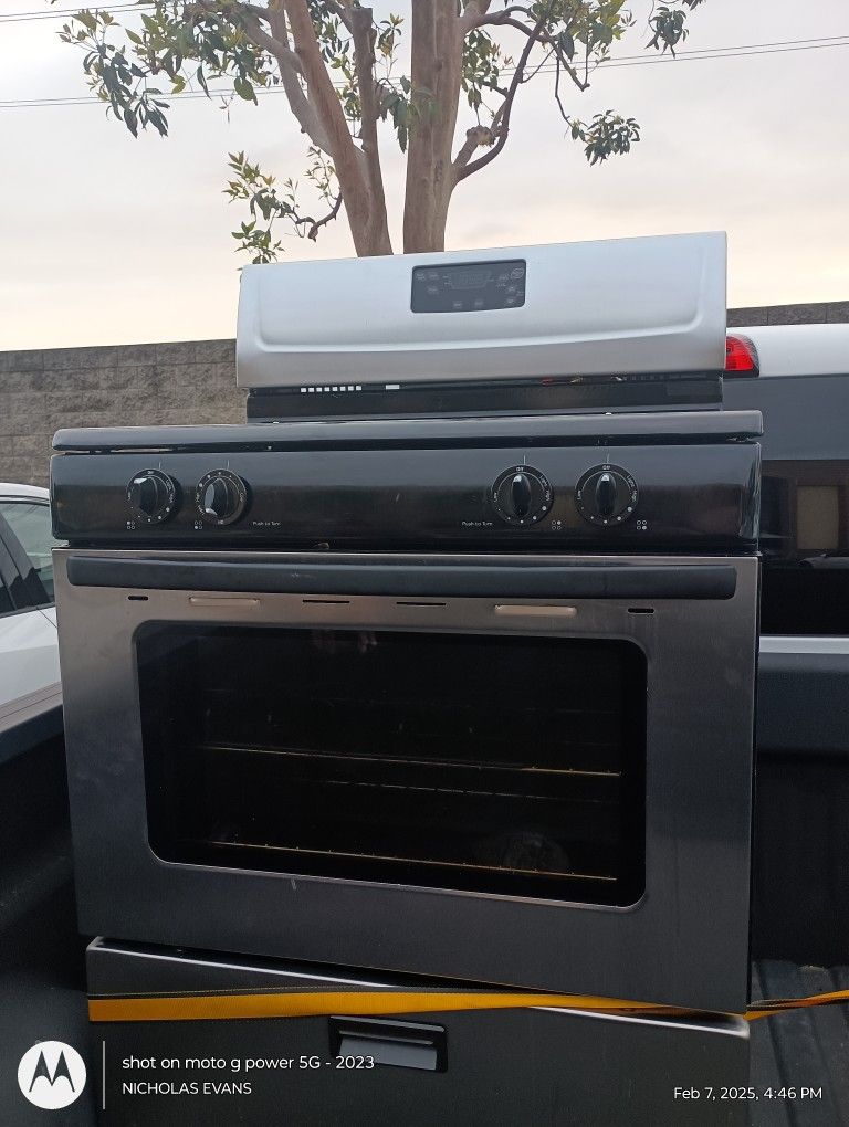 Gas Stove Amana