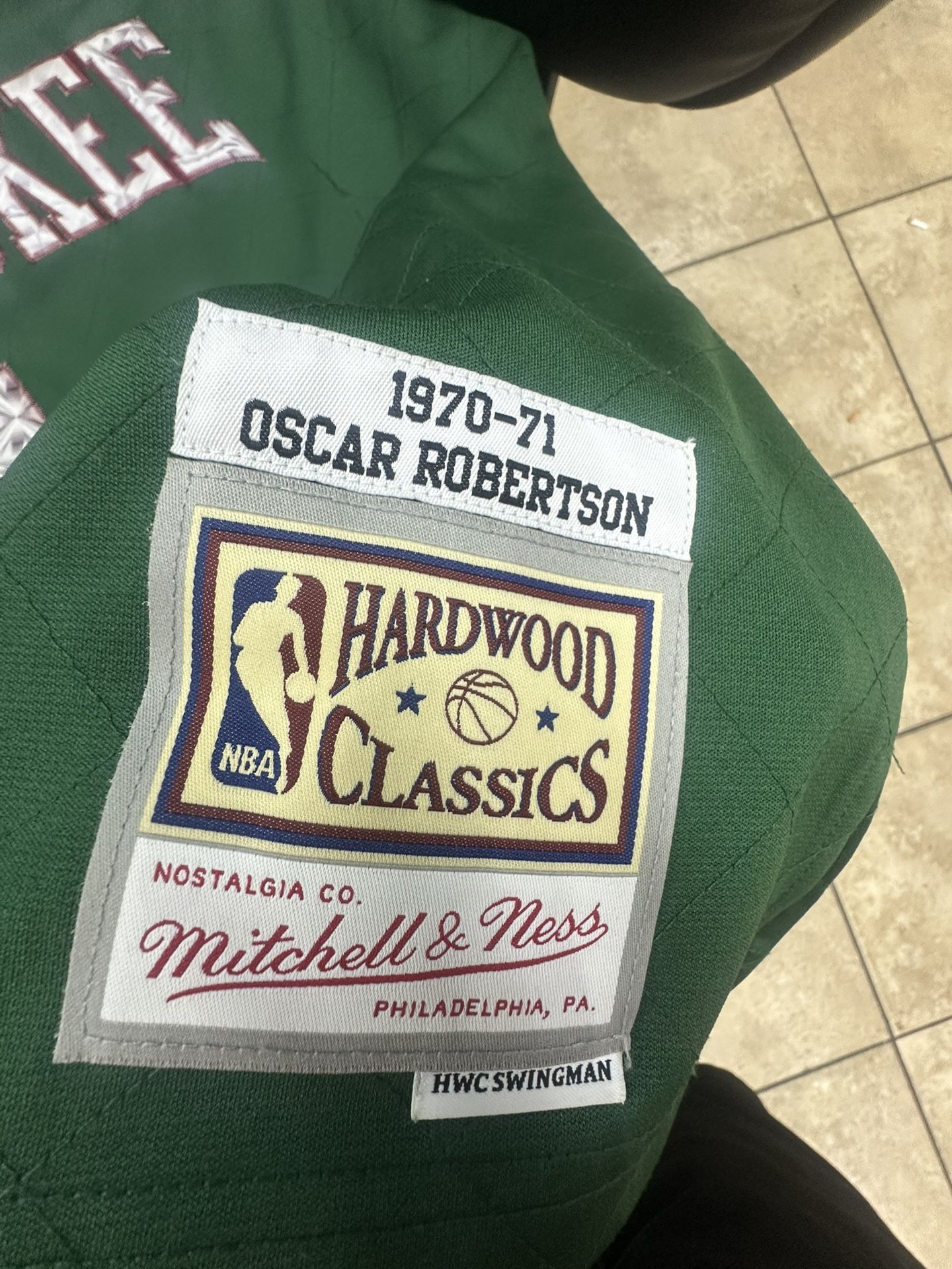 Mitchell & Ness Oscar Robertson Milwaukee Bucks HWC Swingman Jersey