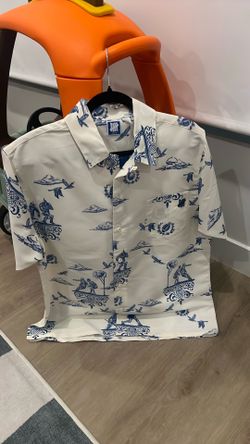 Undefeated Button Up