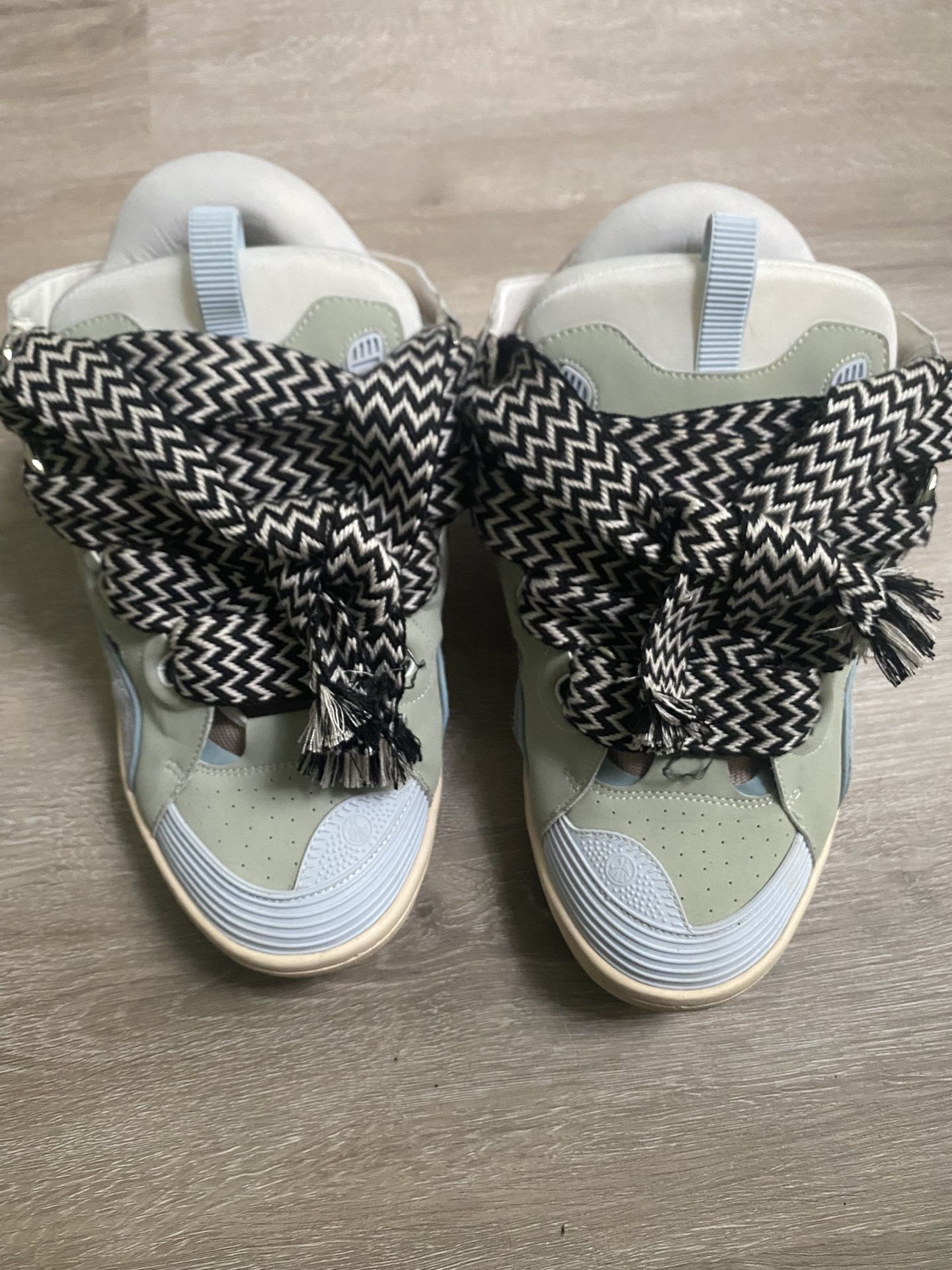 Lanvin Curb