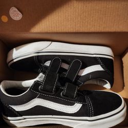 TODDLER VANS