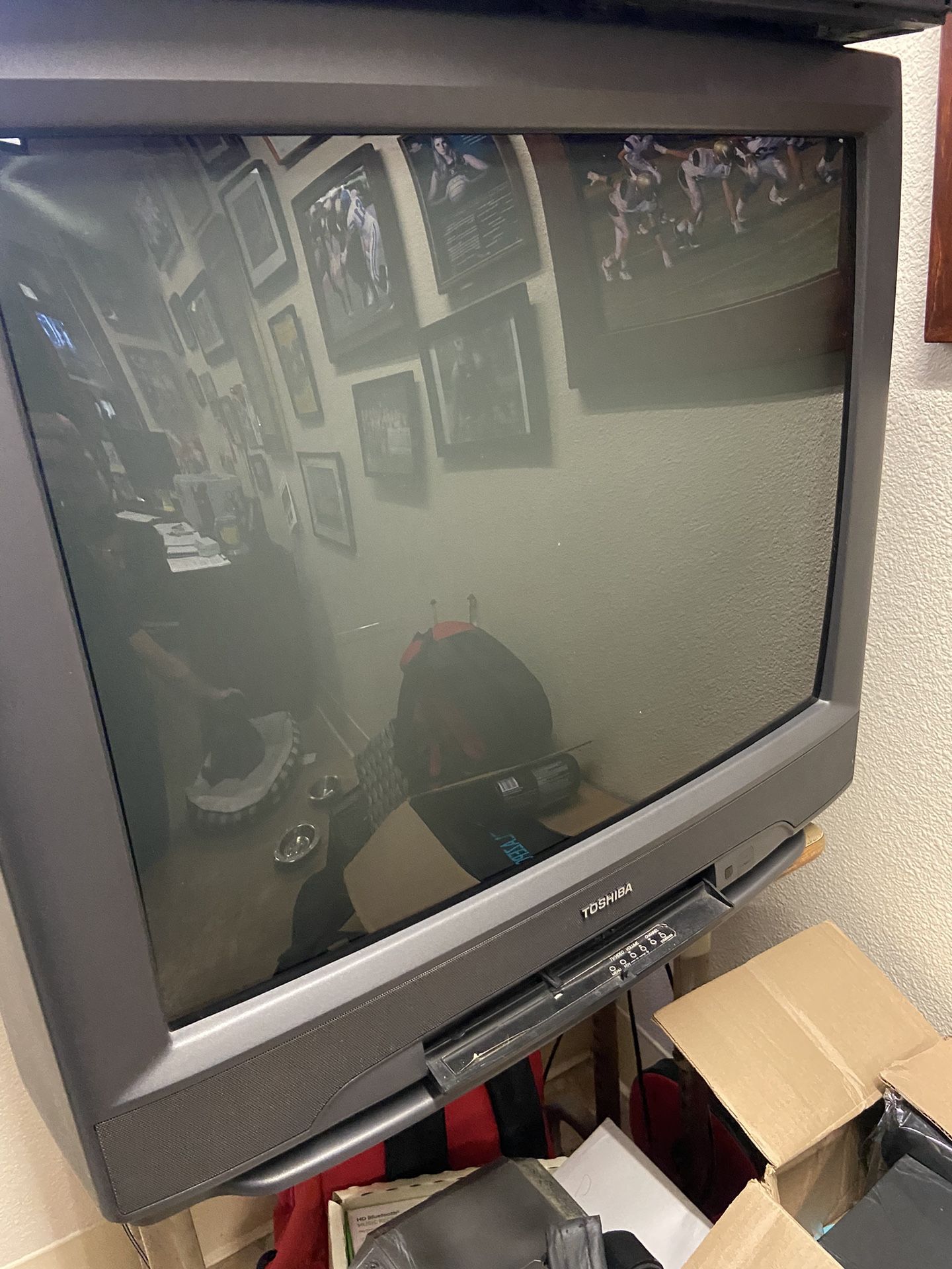 Toshiba Tv 1995 16”x22”