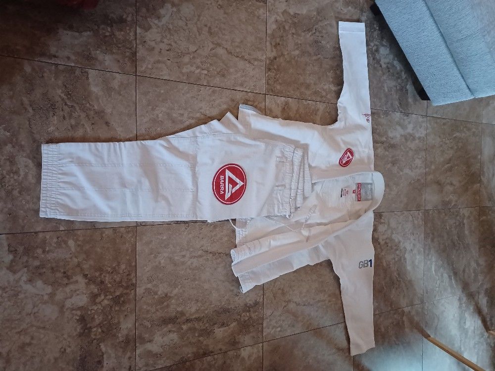 Gracie Barra Uniform Size A3