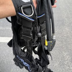 Cressi Scuba Gear 