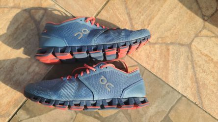 ON shoes ,womens size 8.5