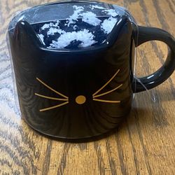 Adorable Cat Mug With Socks NEW!