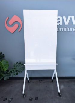 Knoll mobile whiteboards