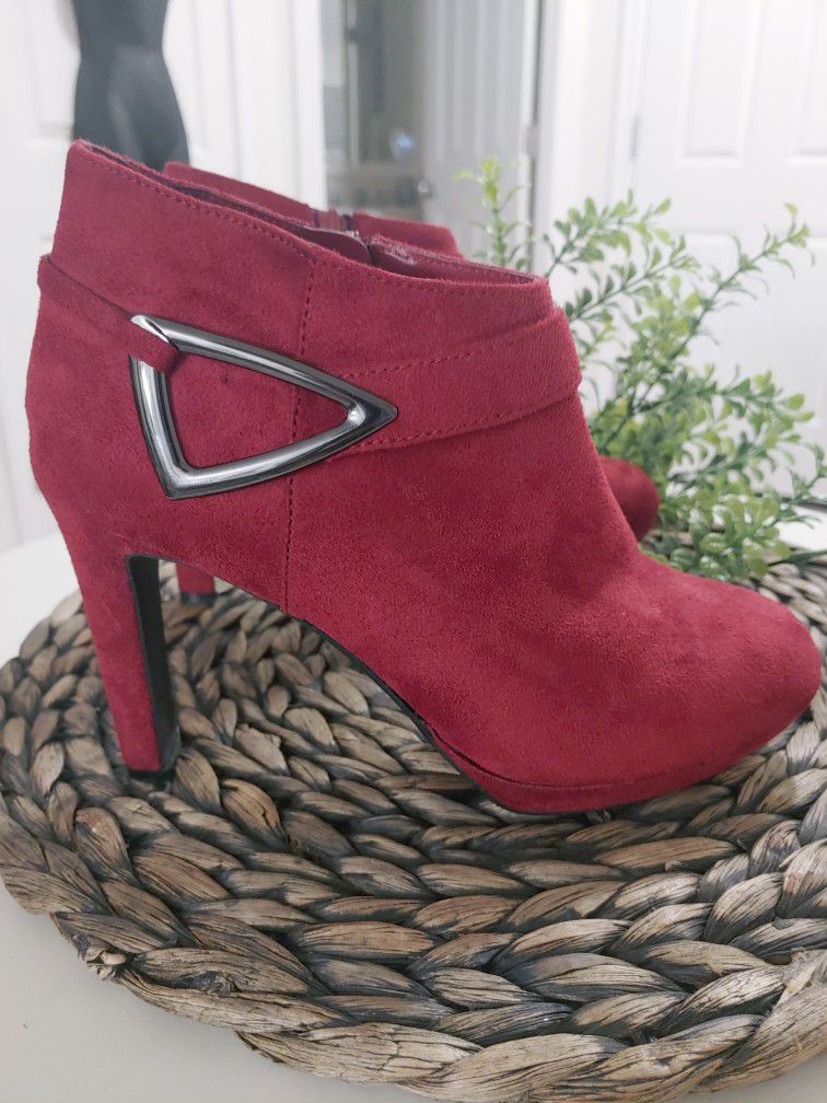 Impo Red Tootie Ankle Boot Size 7.5 