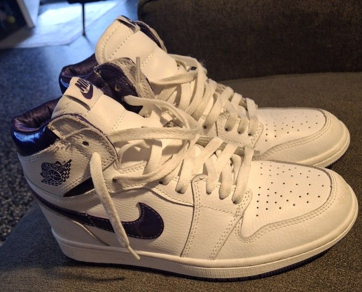 Nike Size US 7 New $25