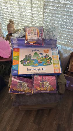 Fort Magic Kit Build Unlimited Designs. Tell Me How Much You Would Buy It For I’m Thinking $100 Give Me An Offer Brand New.