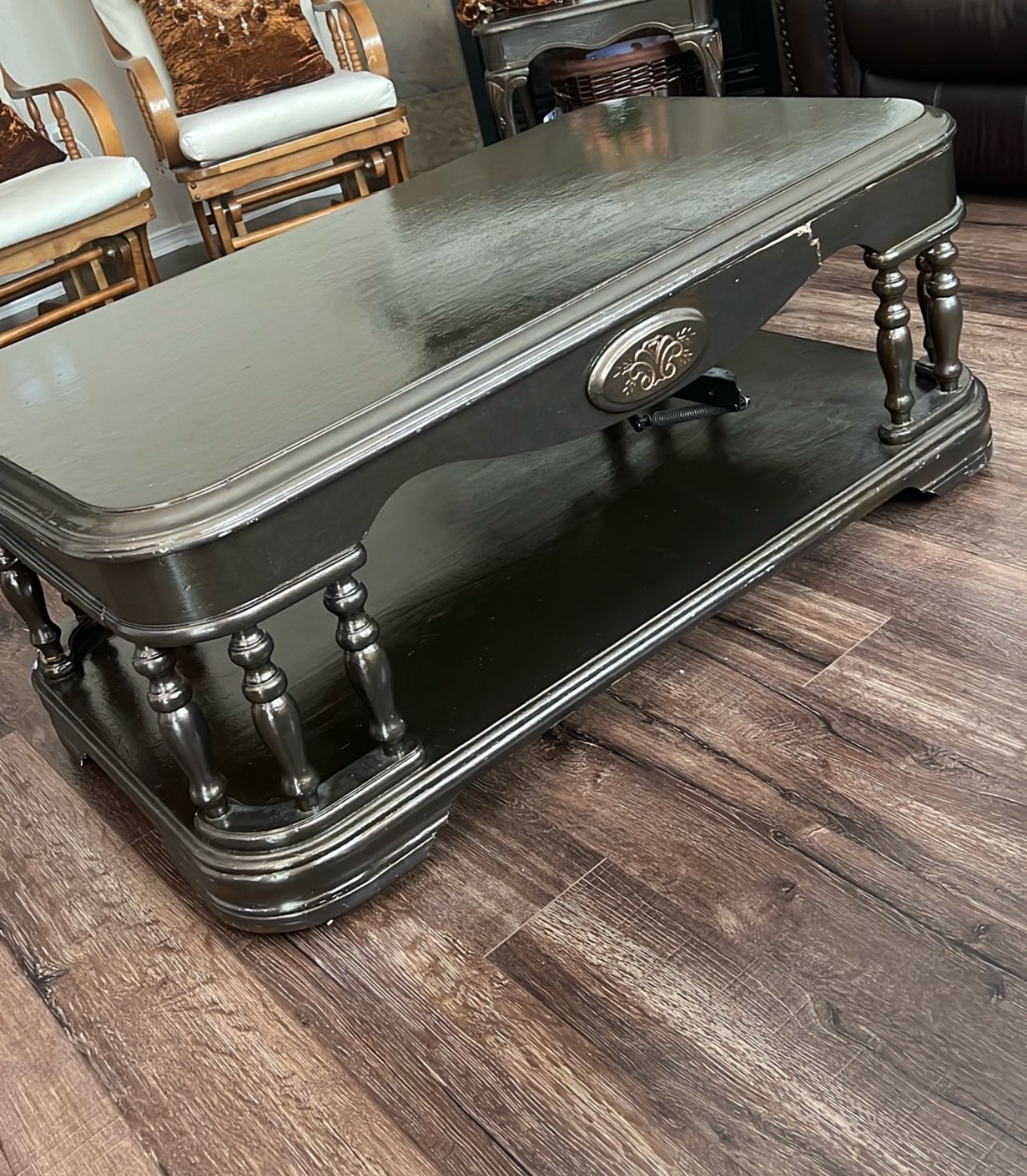Coffee Table Lift Top and Wheels $50