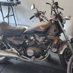 1985 Honda Magna