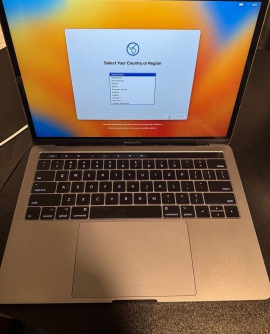 2020 Macbook Torchbar