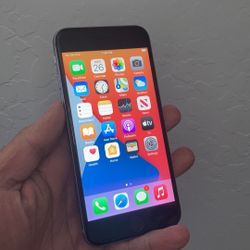 iPhone 6. Like New And Unlocked! 