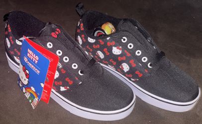 Hello Kitty Heelys