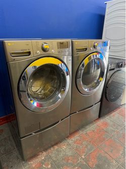 LG set Washer and Dryer gas