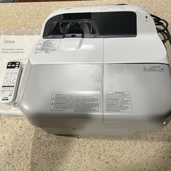 EPSON  3LCD Screen Projector 