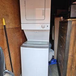 Whirlpool Stacked Laundry Washer And Dryer 